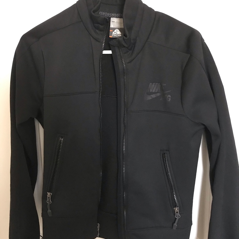 nike black jacket